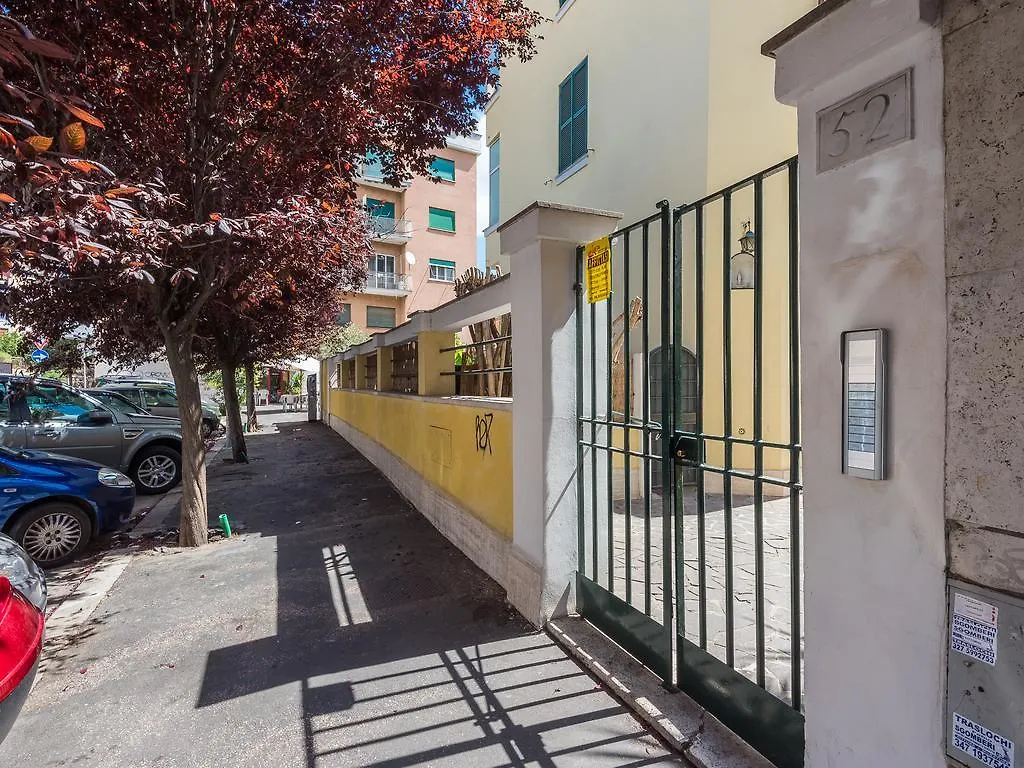 St. Thomas Apartment Rome