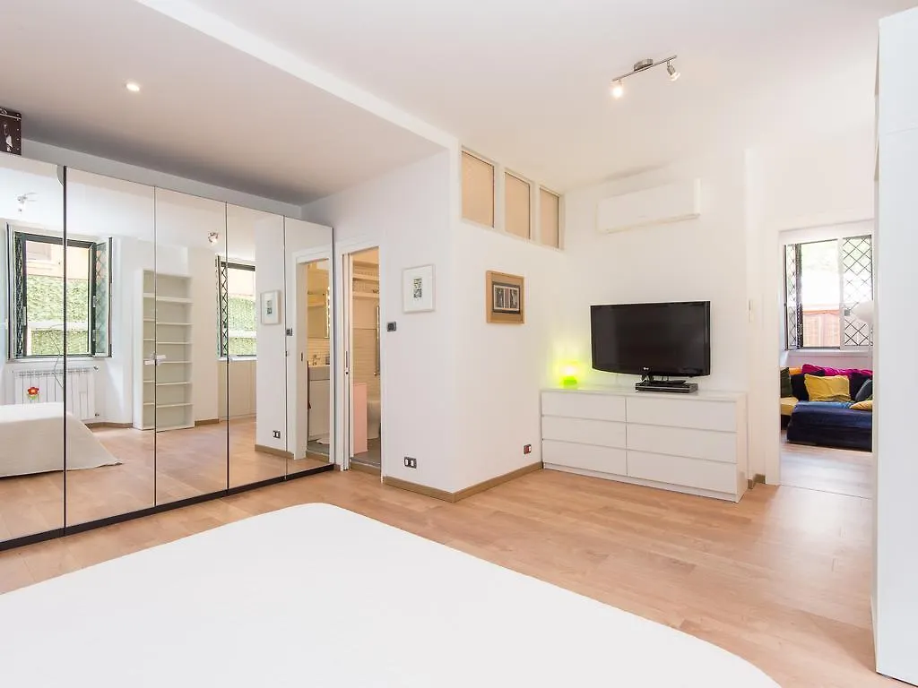 St. Thomas Apartment Rome